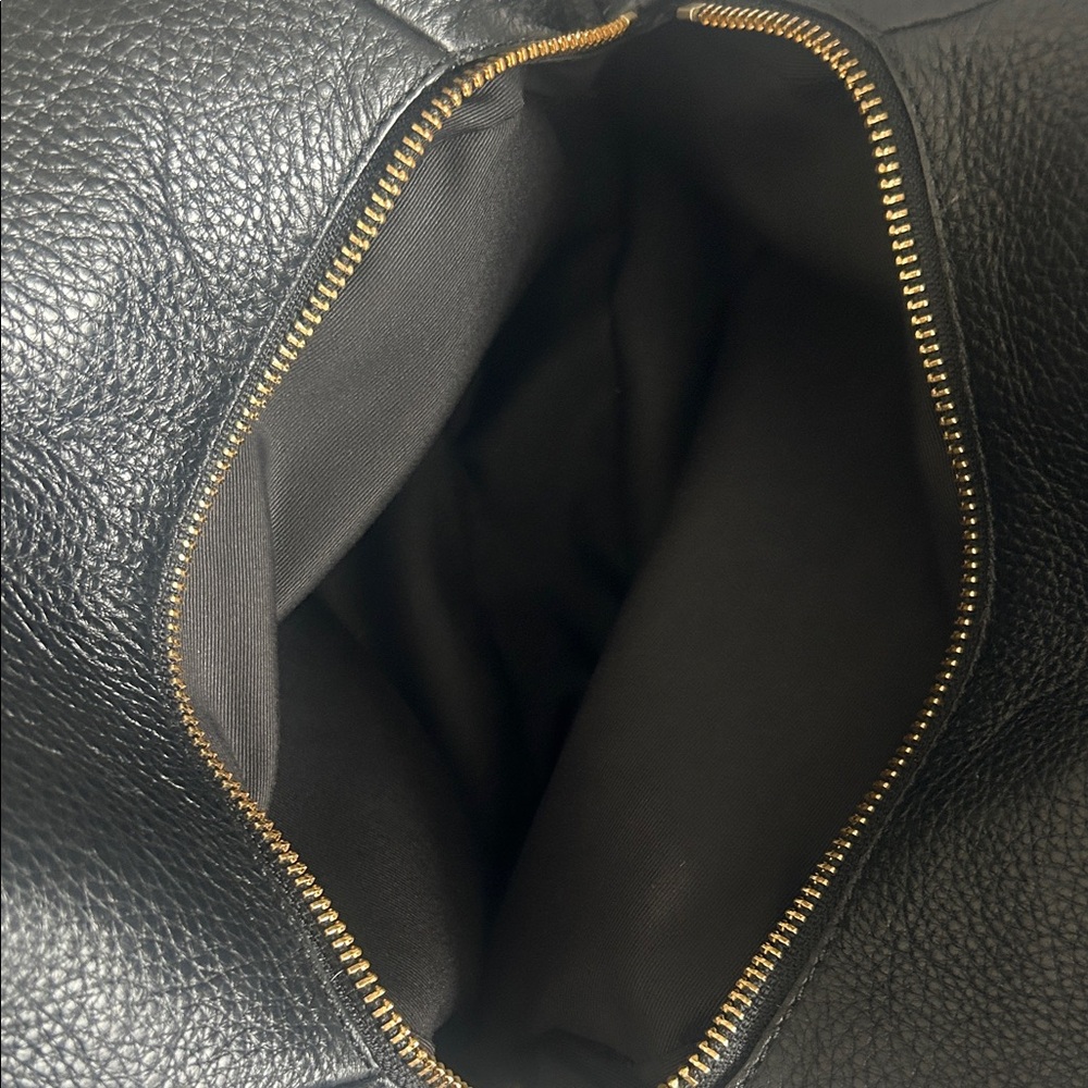 COACH Elegant Black Leather Tote Bag - Picture 6 of 12